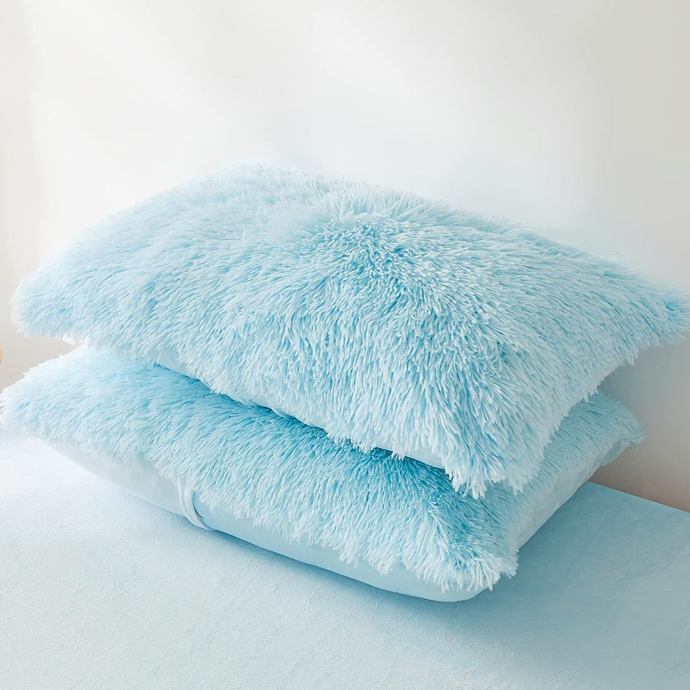FLUFFY PILLOW COVER