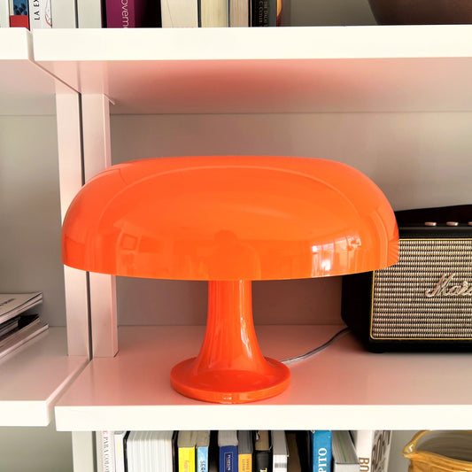 FLAT RETRO LAMP