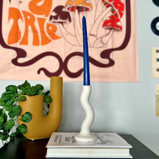 WIGGLY CANDLE HOLDER